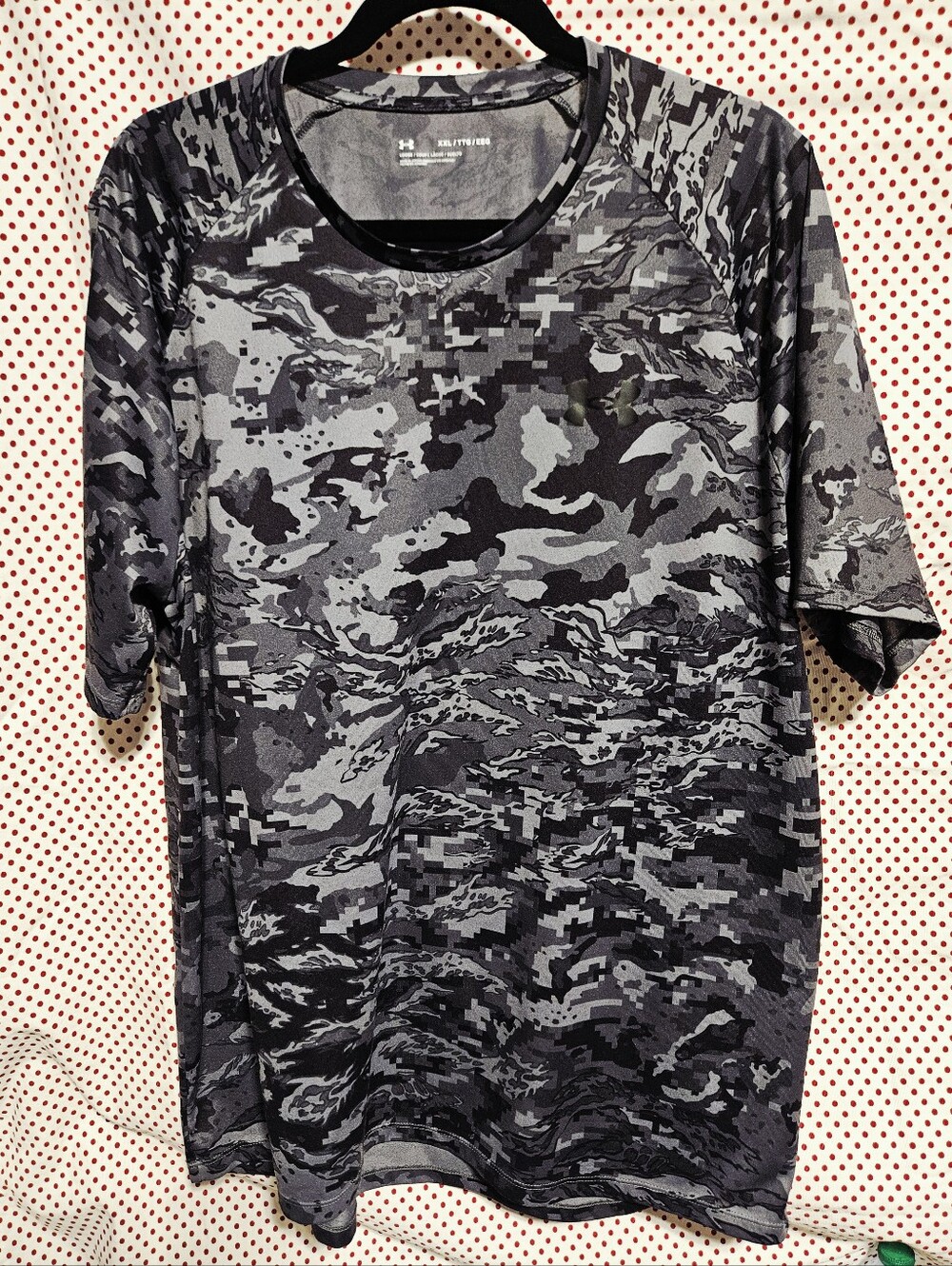 Mens Under Armor Shirt NWOT